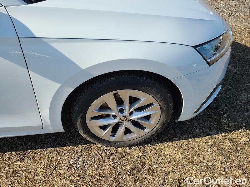  Skoda  Octavia  Combi (NX3)(2020) Oct.Combi 2.0TDI 85 Style #12