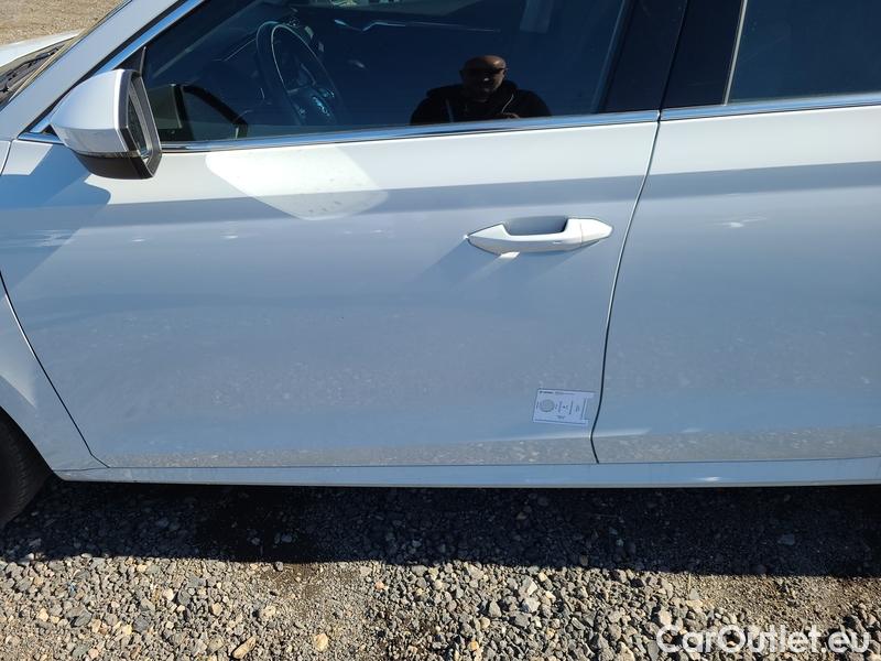  Skoda  Octavia  Lim. (NX3)(2020) Oct.2.0TDI 110 Style 4WD AT #4
