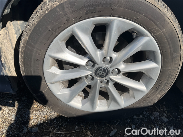  Toyota  Corolla  1.5DF Comfort 4d #13