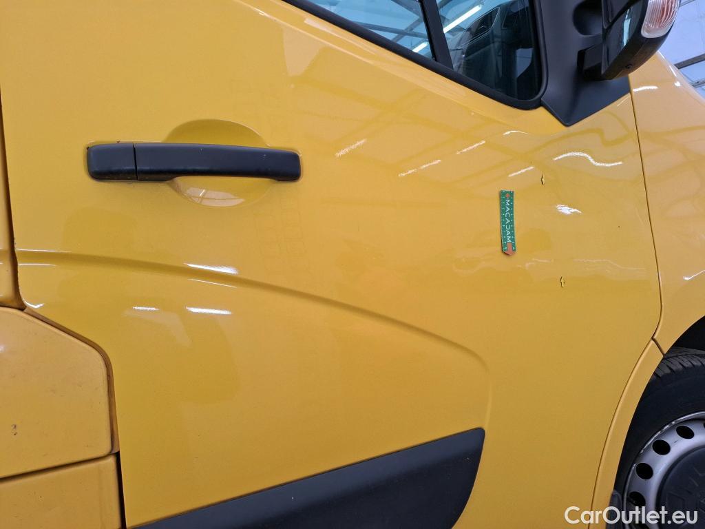  Renault  Master RENAULT  / 2019 / 4P / Fourgon tôlé FG Z.E.Tr CF F3100 L2H2 R75 AI - 19 #24