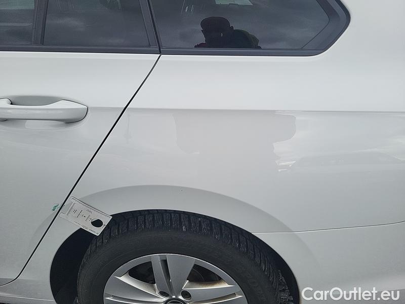  Volkswagen  Golf  VII Variant  (BV5)(2017->) Var.2.0TDI 85 Life 5d #9