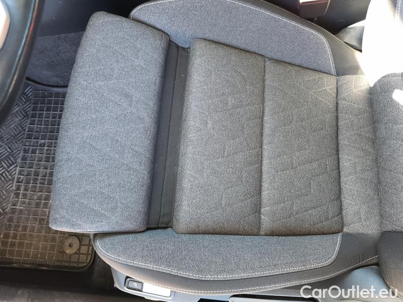  Volkswagen  Passat  Variant (CJ5) (2023) Pas.Var.1.5TSI Business AT #4