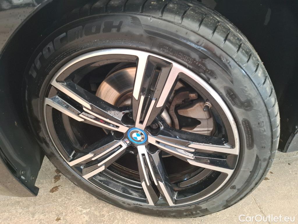  Bmw  Serie 3 BMW Série 3 Touring / 2022 / 5P / Break 330e 292ch M Sport BVA8 Hybride LOT BMW #2