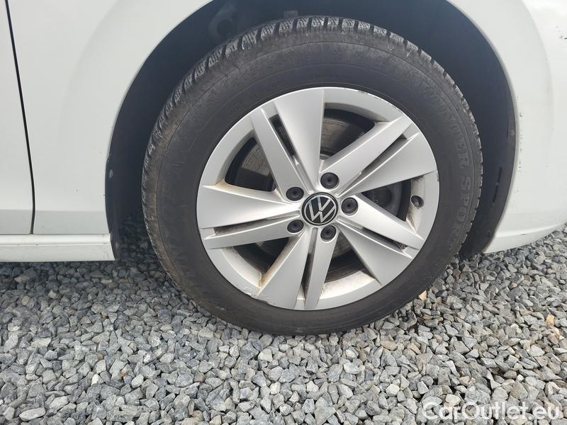  Volkswagen  Golf  VII Variant  (BV5)(2017->) Var.2.0TDI 85 Life 5d #18
