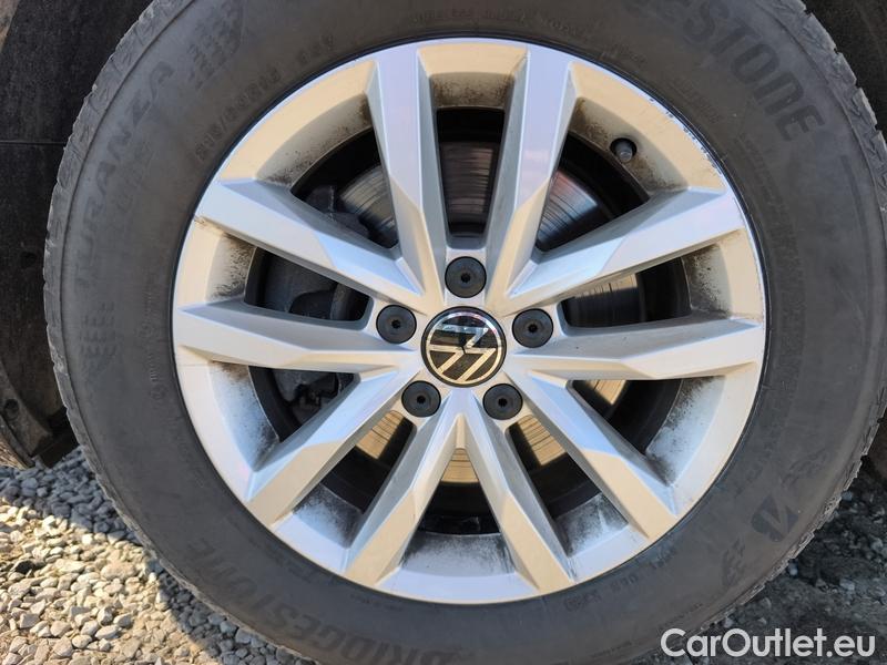  Volkswagen  Passat  Variant (CJ5) (2023) Pas.Var.1.5TSI Business AT #1
