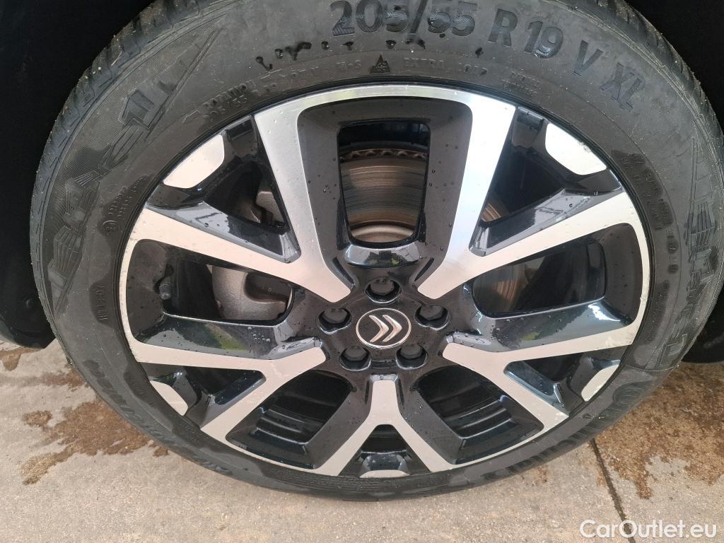  Citroen  C5 Aircross CITROEN  / 2018 / 5P / SUV Hybrid 225 ë-EAT8 Shine Pack #29