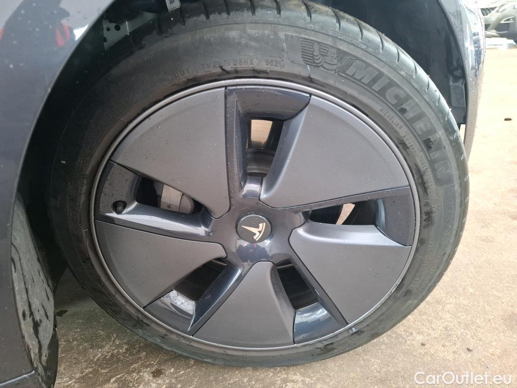  Tesla  Model 3 TESLA  / 2018 / 4P / Berline Autonomie Standard Plus RWD #18
