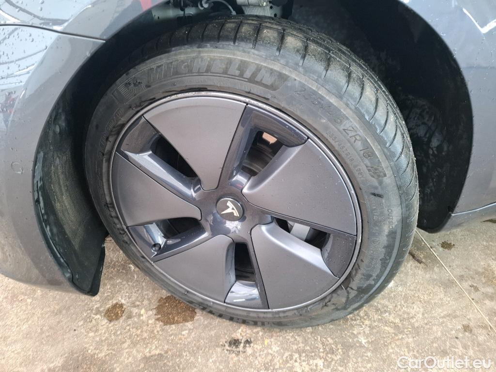  Tesla  Model 3 TESLA  / 2018 / 4P / Berline Autonomie Standard Plus RWD #9