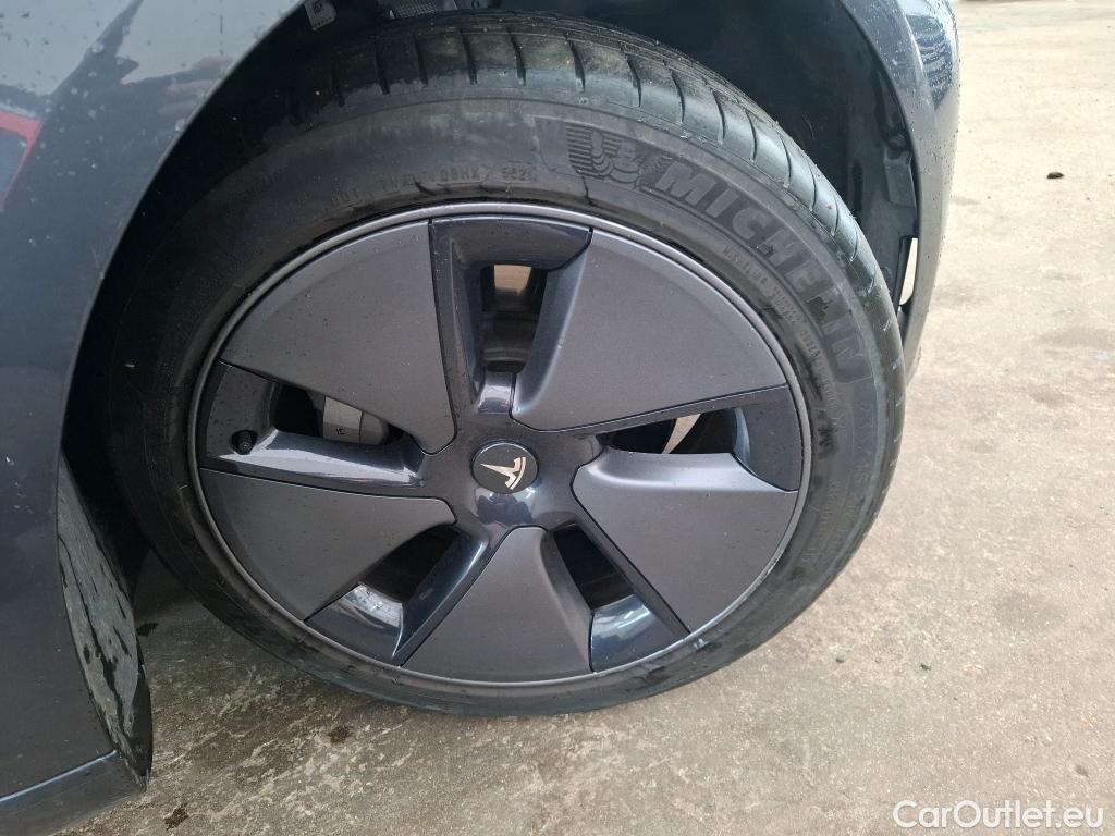  Tesla  Model 3 TESLA  / 2018 / 4P / Berline Autonomie Standard Plus RWD #4