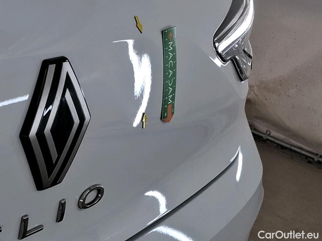  Renault  Clio  V Evolution Réversible 1.5 dCi 100CV BVM6 6E #6