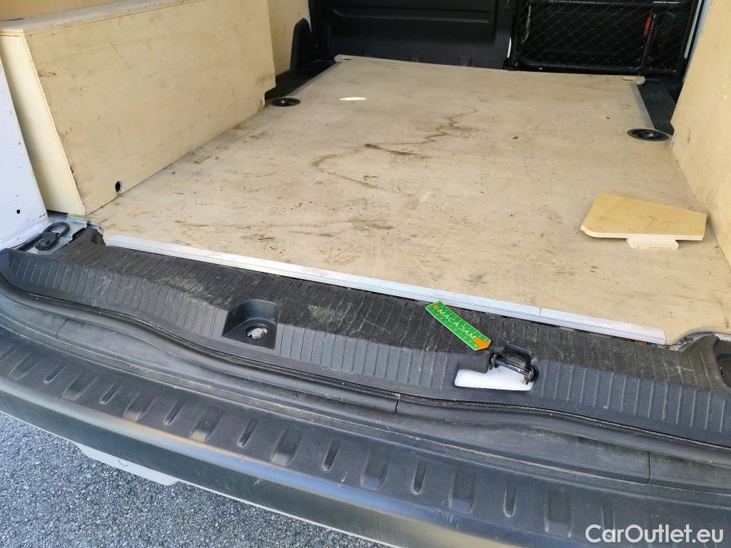  Renault  Kangoo RENAULT  / 2021 / 4P / Fourgonnette Extra - Blue dCi95 Sésame Ouvre Toi #5