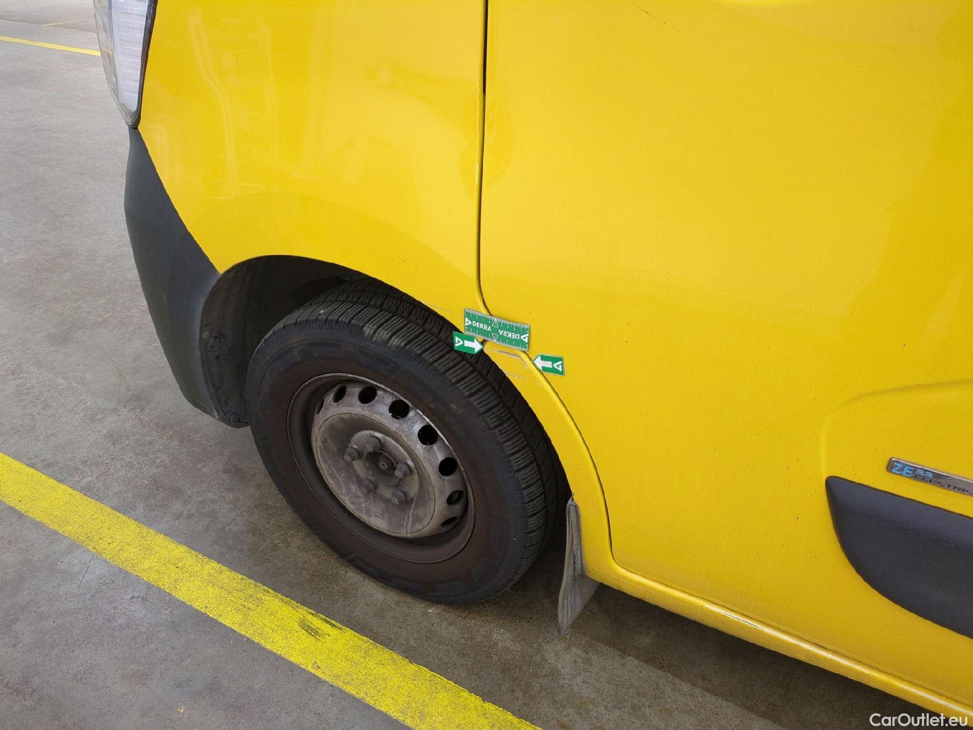  Renault  Master RENAULT  / 2019 / 4P / Fourgon tôlé FG Z.E.Tr CF F3100 L2H2 R75 AI - 19 #16