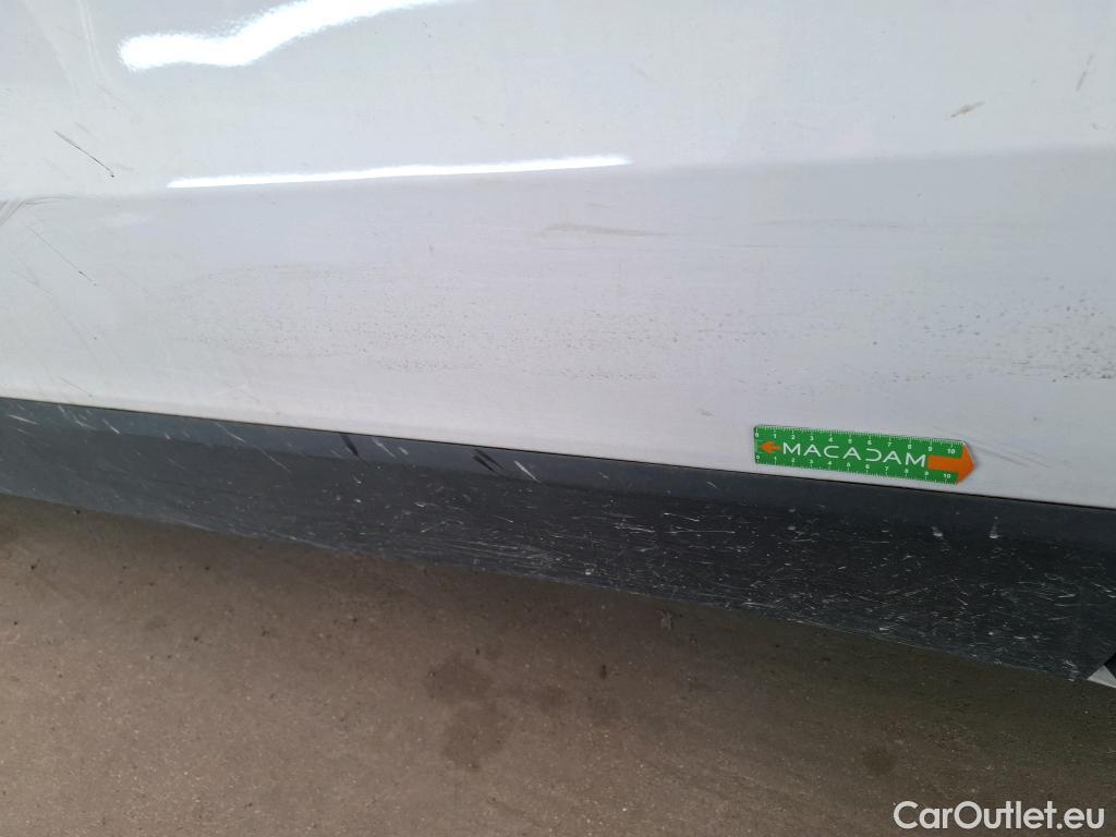  Renault  Trafic  III Fourgon L2H1 3T Confort 2.0 dCi 130CV BVM6 E6d #28