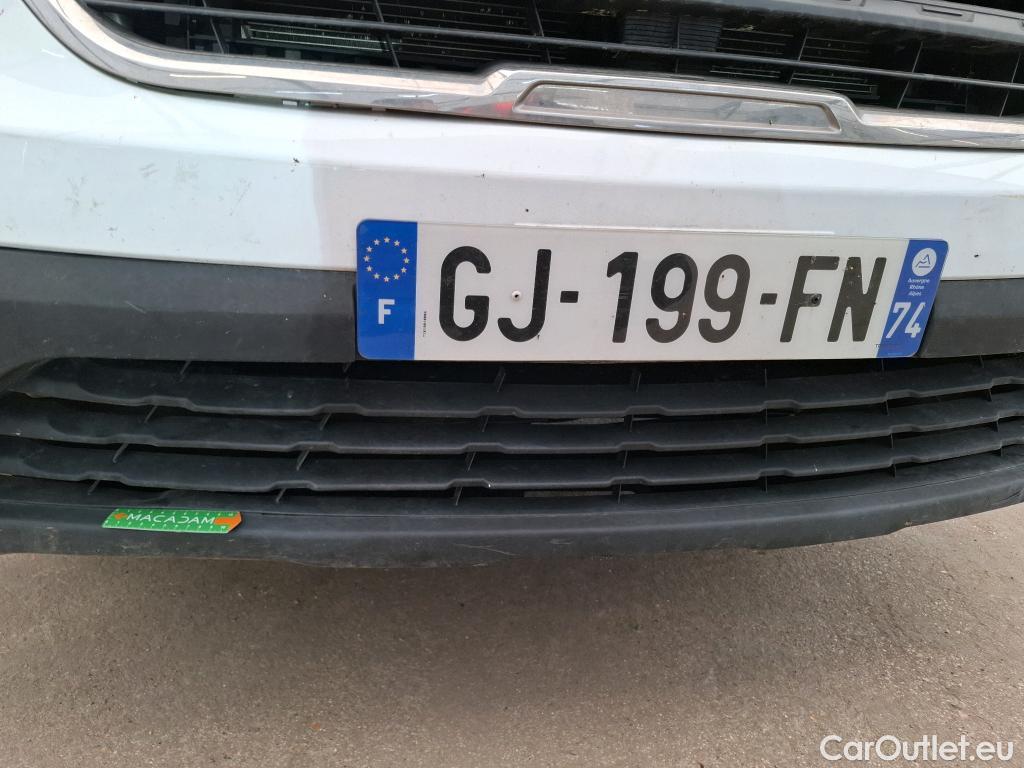  Renault  Trafic  III Fourgon L2H1 3T Confort 2.0 dCi 130CV BVM6 E6d #36