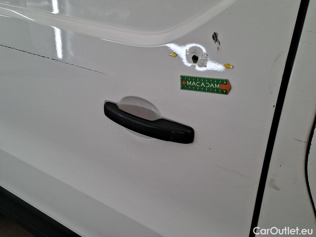  Renault  Trafic RENAULT  / 2019 / 4P / Fourgon tole FG GCF L1H1 1000 dCi 120 S&S #31