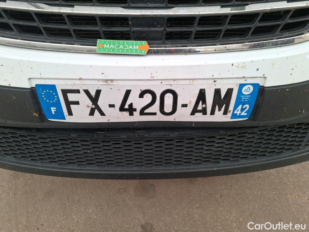  Renault  Trafic RENAULT  / 2019 / 4P / Fourgon tole FG GCF L1H1 1000 dCi 120 S&S #59