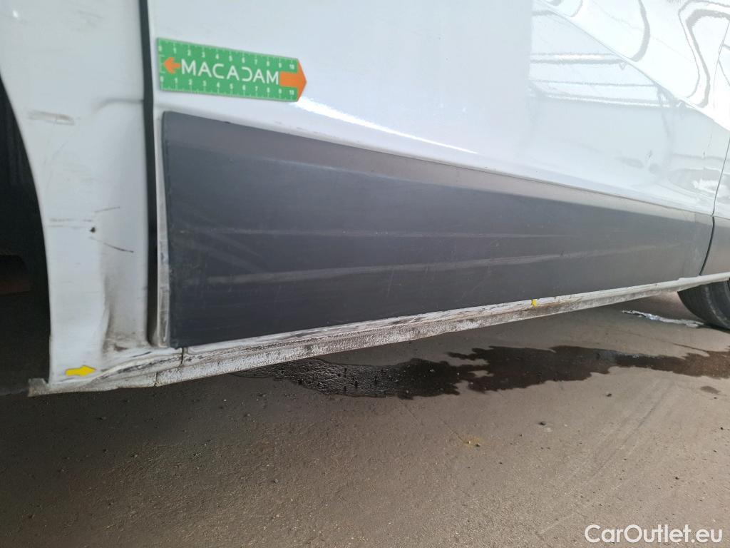  Renault  Trafic RENAULT  / 2019 / 4P / Fourgon tole FG GCF L1H1 1000 dCi 120 S&S #8