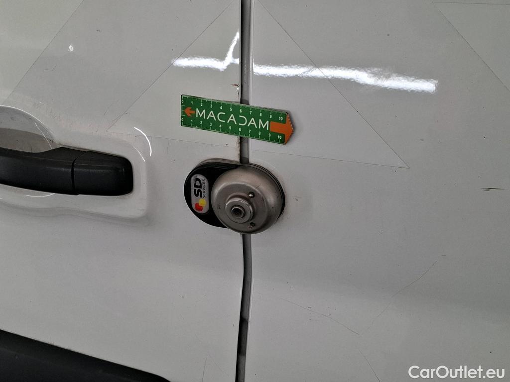  Renault  Trafic RENAULT  / 2019 / 4P / Fourgon tole FG GCF L1H1 1000 dCi 120 S&S #37