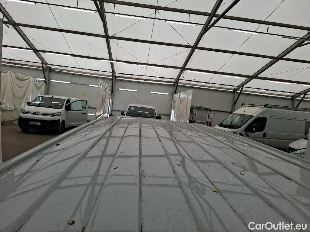  Volkswagen  Transporter VOLKSWAGEN  / 2019 / 4P / Fourgon tôlé 2.0 TDi 150 4MO L1H1 Business Line #16