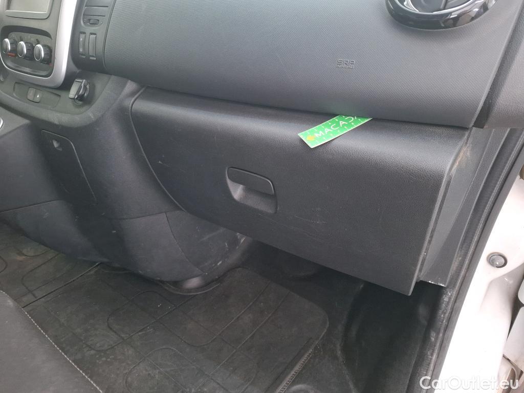  Renault  Trafic RENAULT  / 2019 / 4P / Fourgon tole FG GCF L1H1 1000 dCi 120 S&S #44