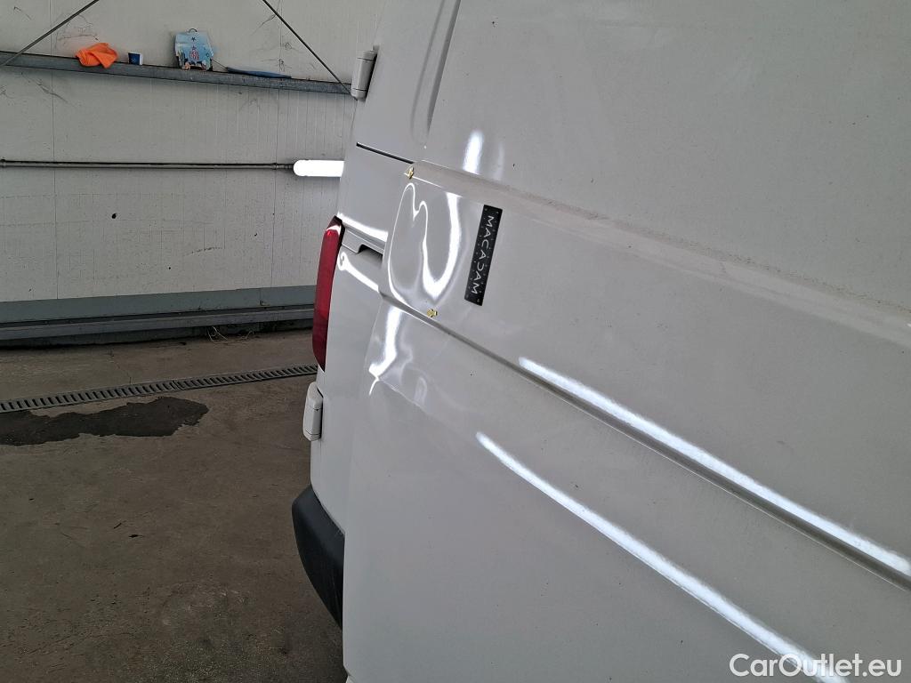  Volkswagen  Transporter VOLKSWAGEN  / 2019 / 4P / Fourgon tôlé 2.0 TDi 150 4MO L1H1 Business Line #2