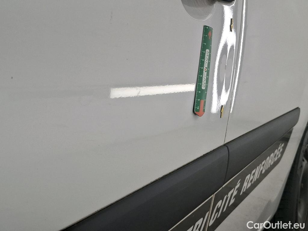  Renault  Kangoo  Express Extra (Série Spéciale) 1.5 dCi 90CV BVM5 E6 #9