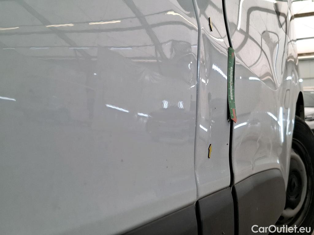  Renault  Trafic RENAULT  / 2021 / 4P / Fourgon tôlé CA GCF L1H1 3T Blue dCi 130 #14