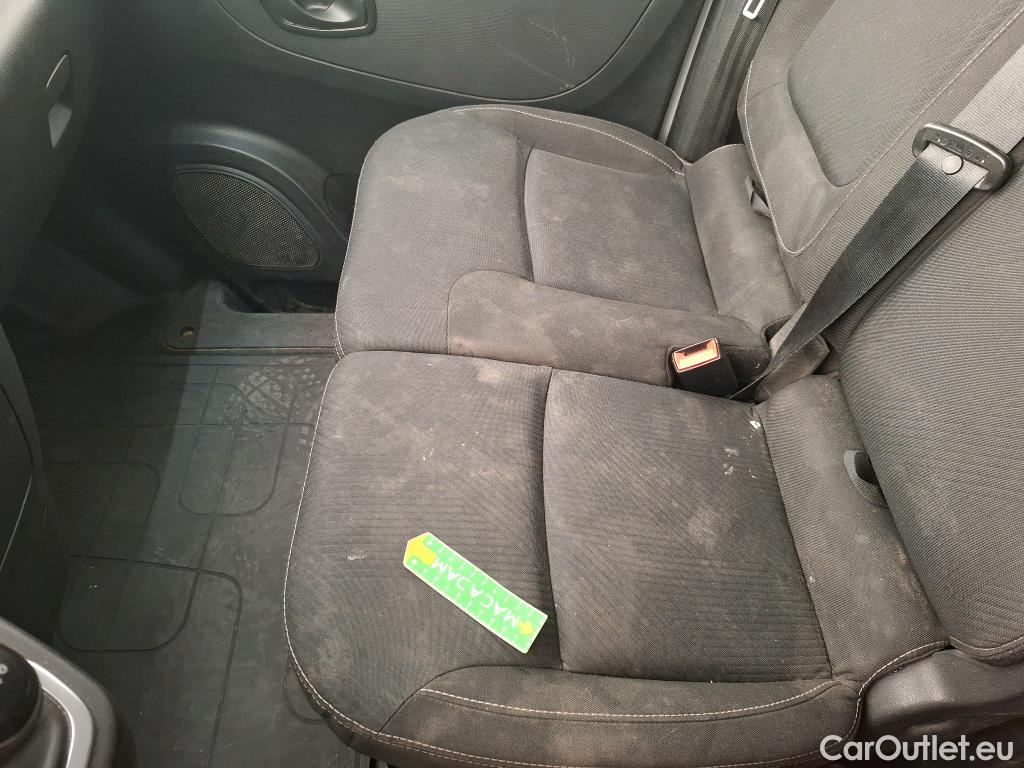  Renault  Trafic RENAULT  / 2019 / 4P / Fourgon tole FG GCF L1H1 1000 dCi 120 S&S #58