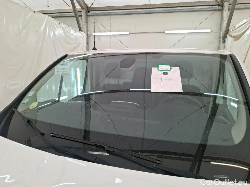  Renault  Trafic RENAULT  / 2019 / 4P / Fourgon tole FG GCF L1H1 1000 dCi 120 S&S #19