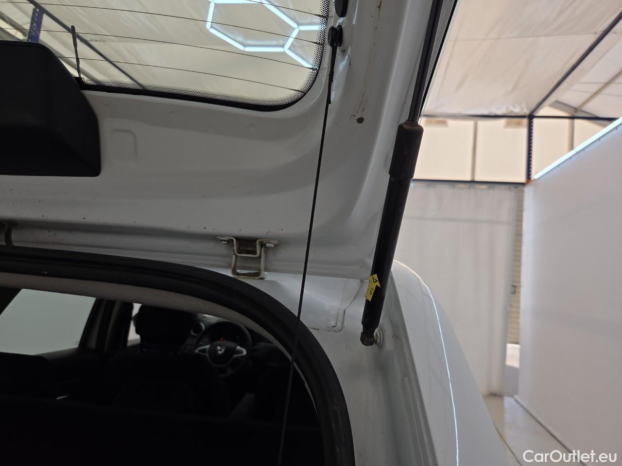  Dacia  Duster 1.5 Blue dCi 115CP Comfort 4WD #36