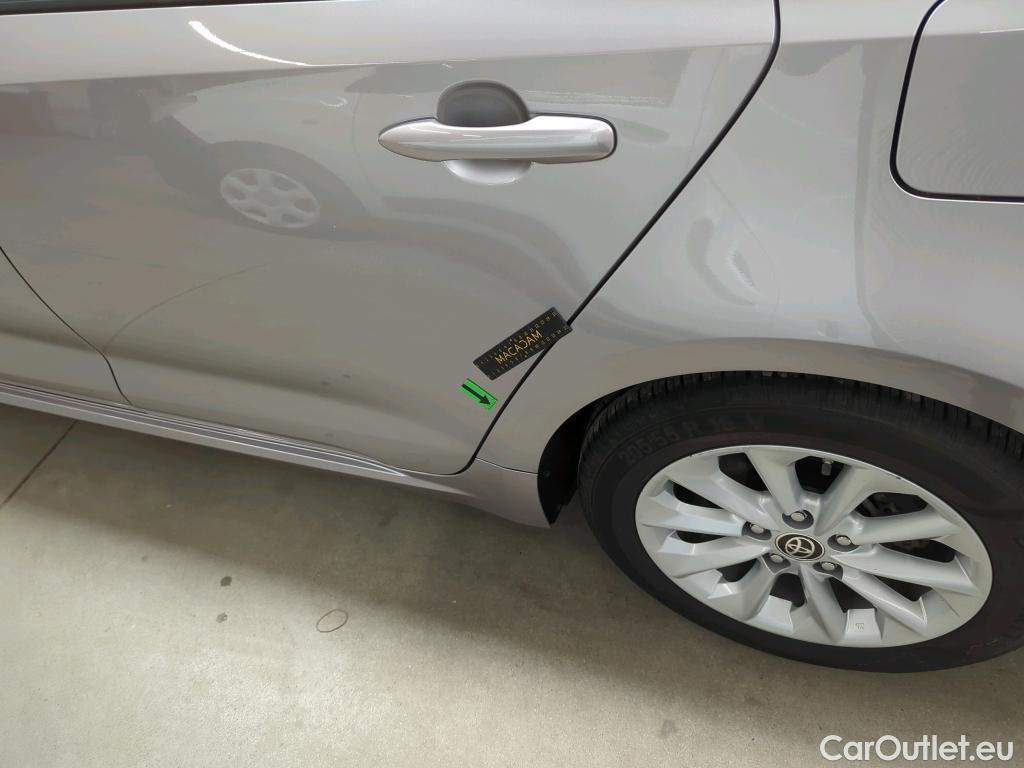  Toyota  Corolla 1.8 Hybrid Dynamic HSD E-CVT #39