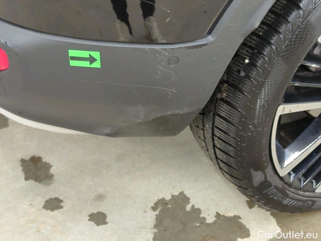  Volvo  XC 40 2.0 B4 P 197CP Inscription AT8 AWD #2