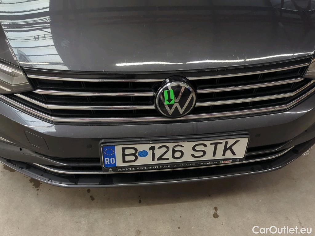  Volkswagen  Passat Comfortline 2.0 TDI DSG 150 CP #9