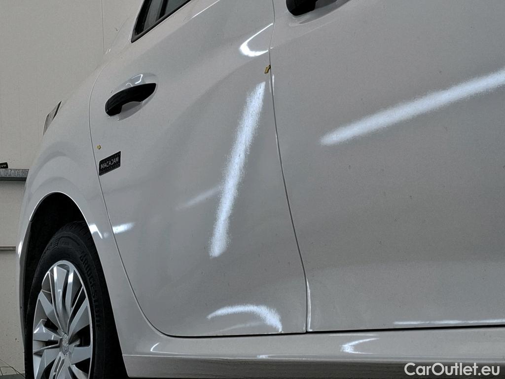  Peugeot  208  Premium 1.2 PureTech 75CV BVM5 E6d #17