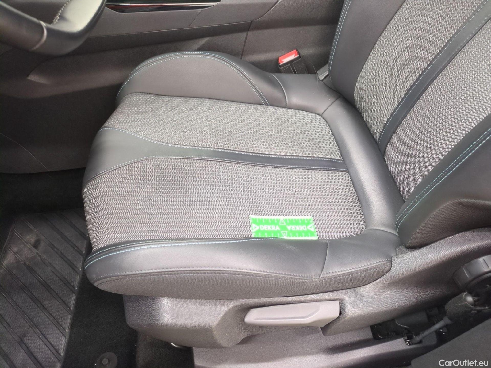  Peugeot  3008  II Allure Pack 1.2 PureTech 130CV BVM6 E6d #1