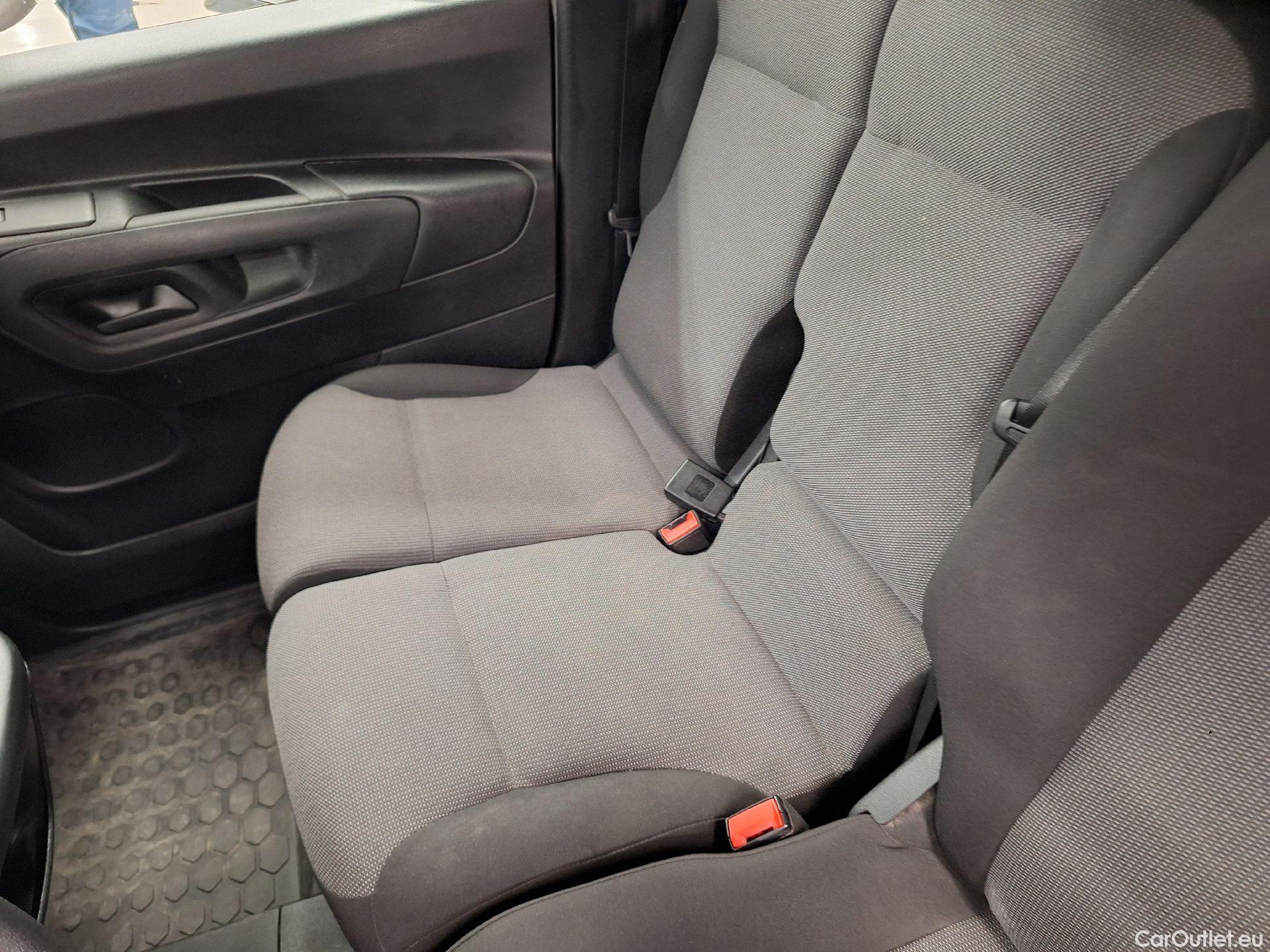  Peugeot  Partner Peugeot, _ '18, Peugeot  1.5 BHDi L1 Light 96kW s/s Aut. Pr #18