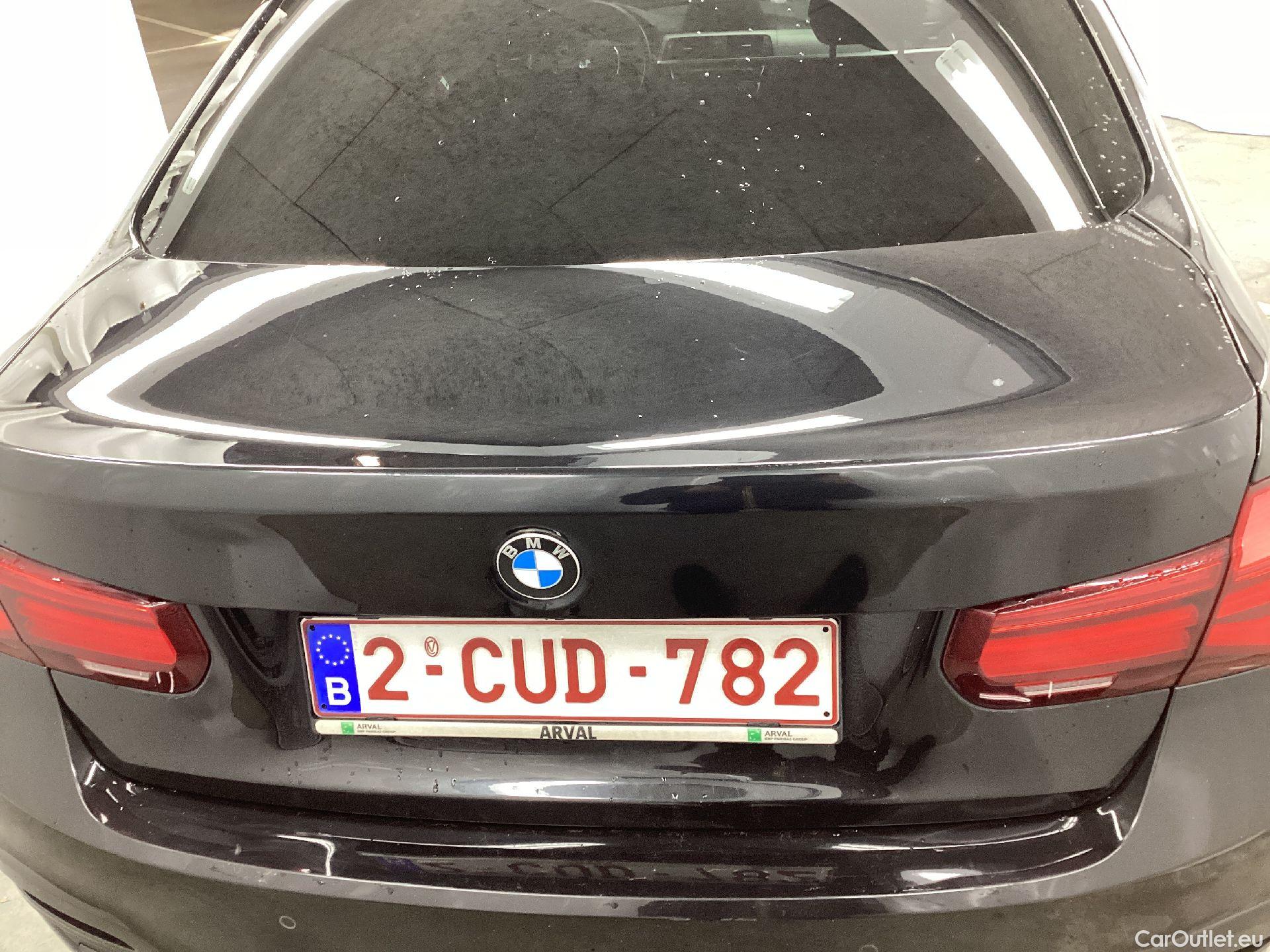  Bmw  Serie 3 BMW, 3-serie 4drs '15, BMW 3 Reeks Berline 318d (110 kW) 4d #34