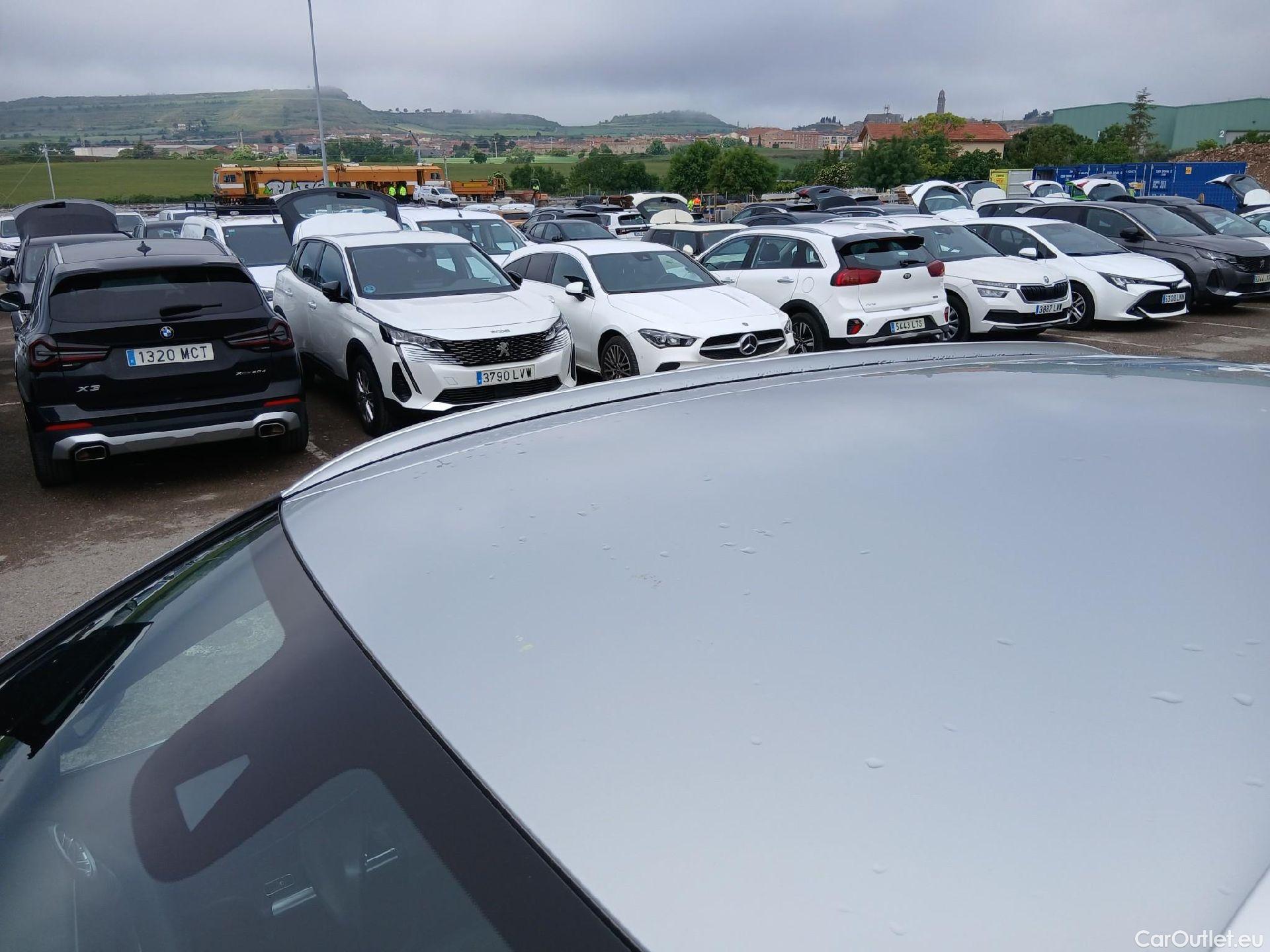  Mercedes  GLA MERCEDES-BENZ  / 2020 / 5P / todoterreno  250 e #12