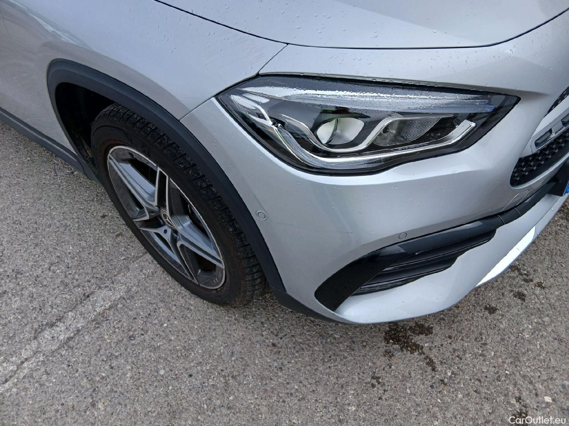  Mercedes  GLA MERCEDES-BENZ  / 2020 / 5P / todoterreno  250 e #4