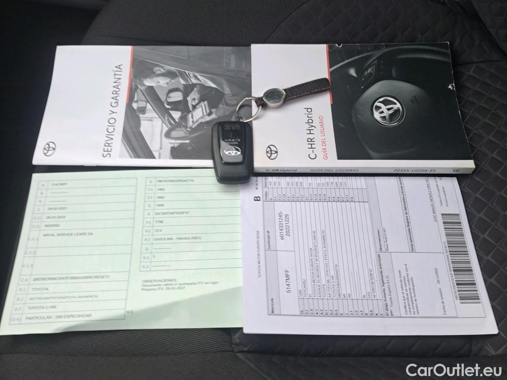  Toyota  C-HR TOYOTA  / 2019 / 5P / todoterreno 1.8 125H Active #1