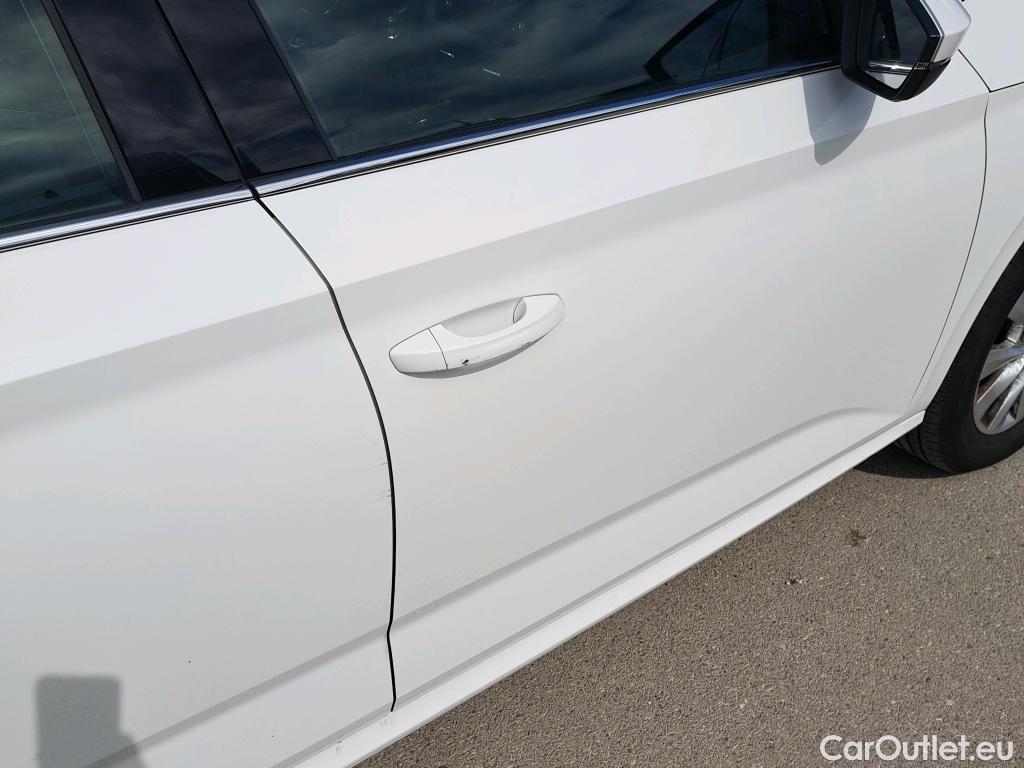  Skoda  KAMIQ SKODA  1.0 TSI 81kW (110CV) DSG Ambition #9