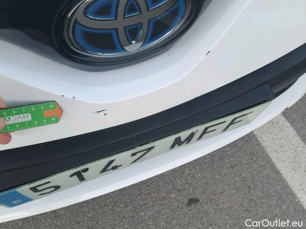  Toyota  C-HR TOYOTA  / 2019 / 5P / todoterreno 1.8 125H Active #8