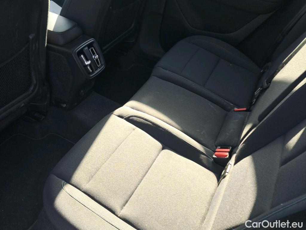  Volvo  XC 40 VOLVO XC40 / 2017 / 5P / todoterreno 1.5 T2 Momentum Pro Auto #3