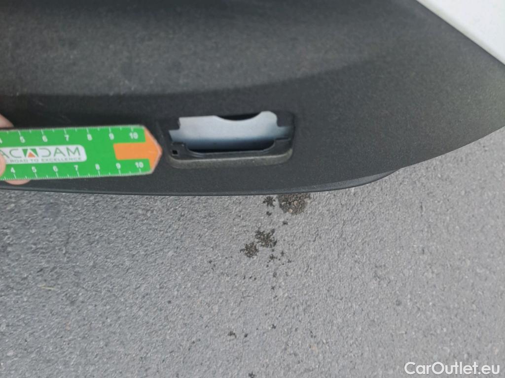  Toyota  C-HR TOYOTA  / 2019 / 5P / todoterreno 1.8 125H Active #22