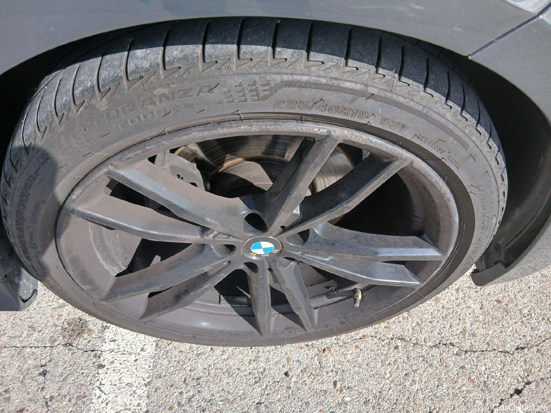  Bmw  Serie 3 BMW  / 2019 / 5P / familiar 320i Auto. Touring #36