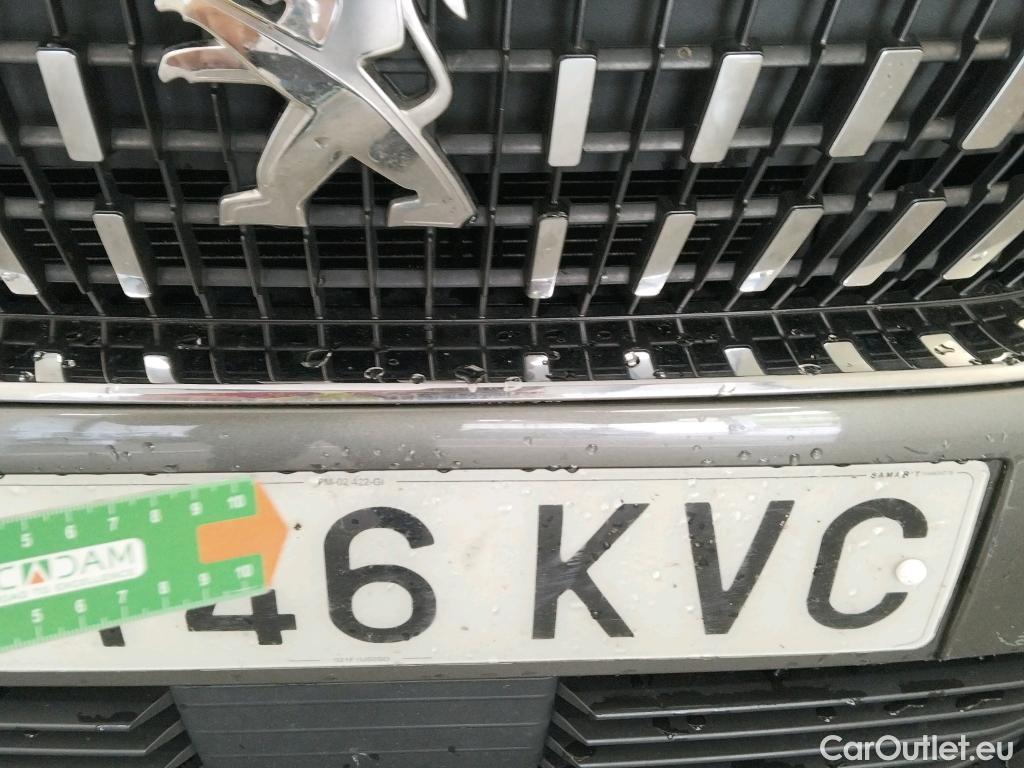  Peugeot  3008 PEUGEOT  / 2016 / 5P / todoterreno 1.5L BlueHDi 96kW (130CV) S&S Active (AC) #47