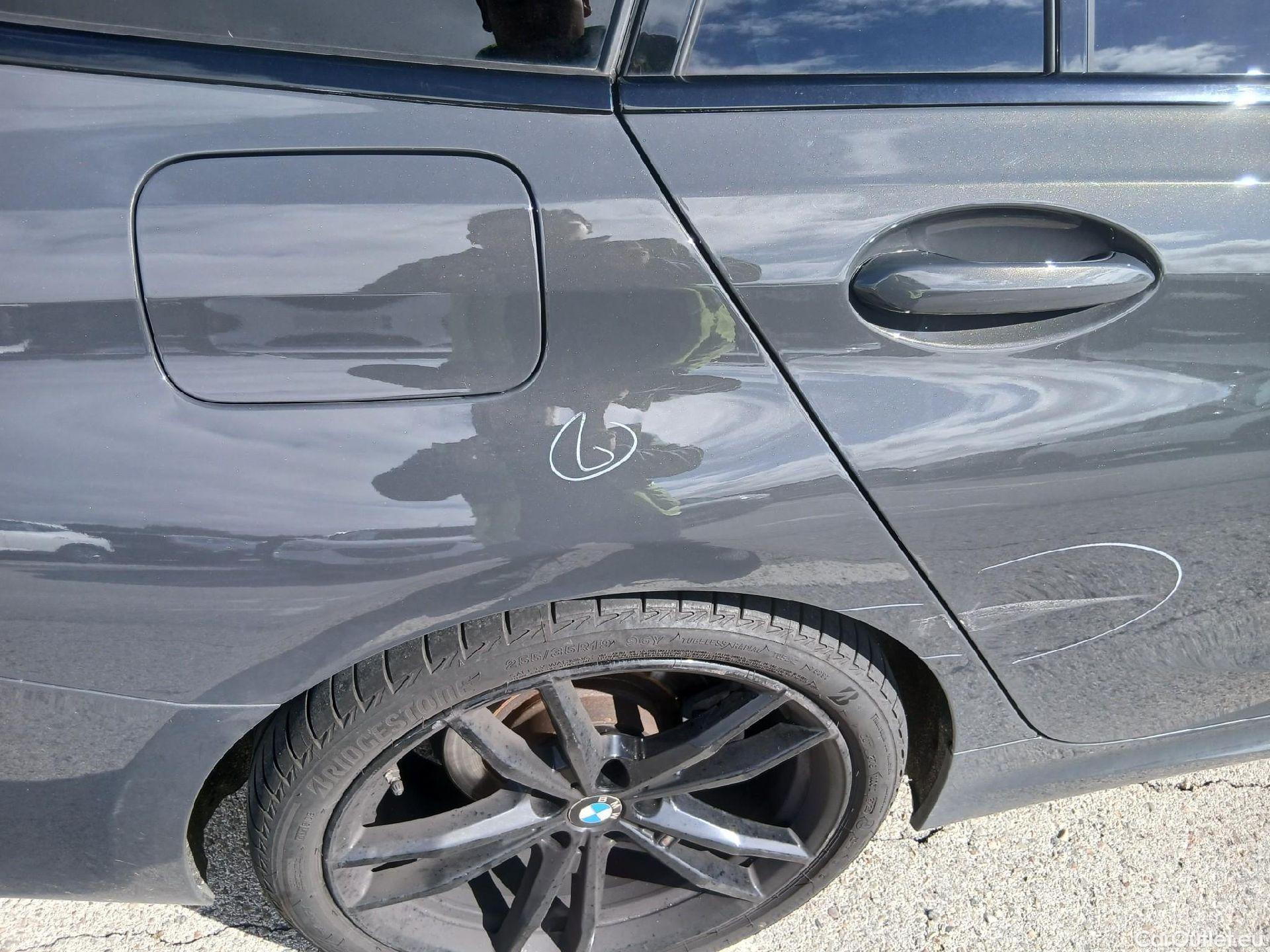  Bmw  Serie 3 BMW  / 2019 / 5P / familiar 320i Auto. Touring #27