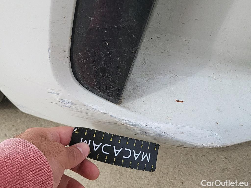  Bmw  Serie 1 BMW  / 2019 / 5P / berlina con portón 116d #18