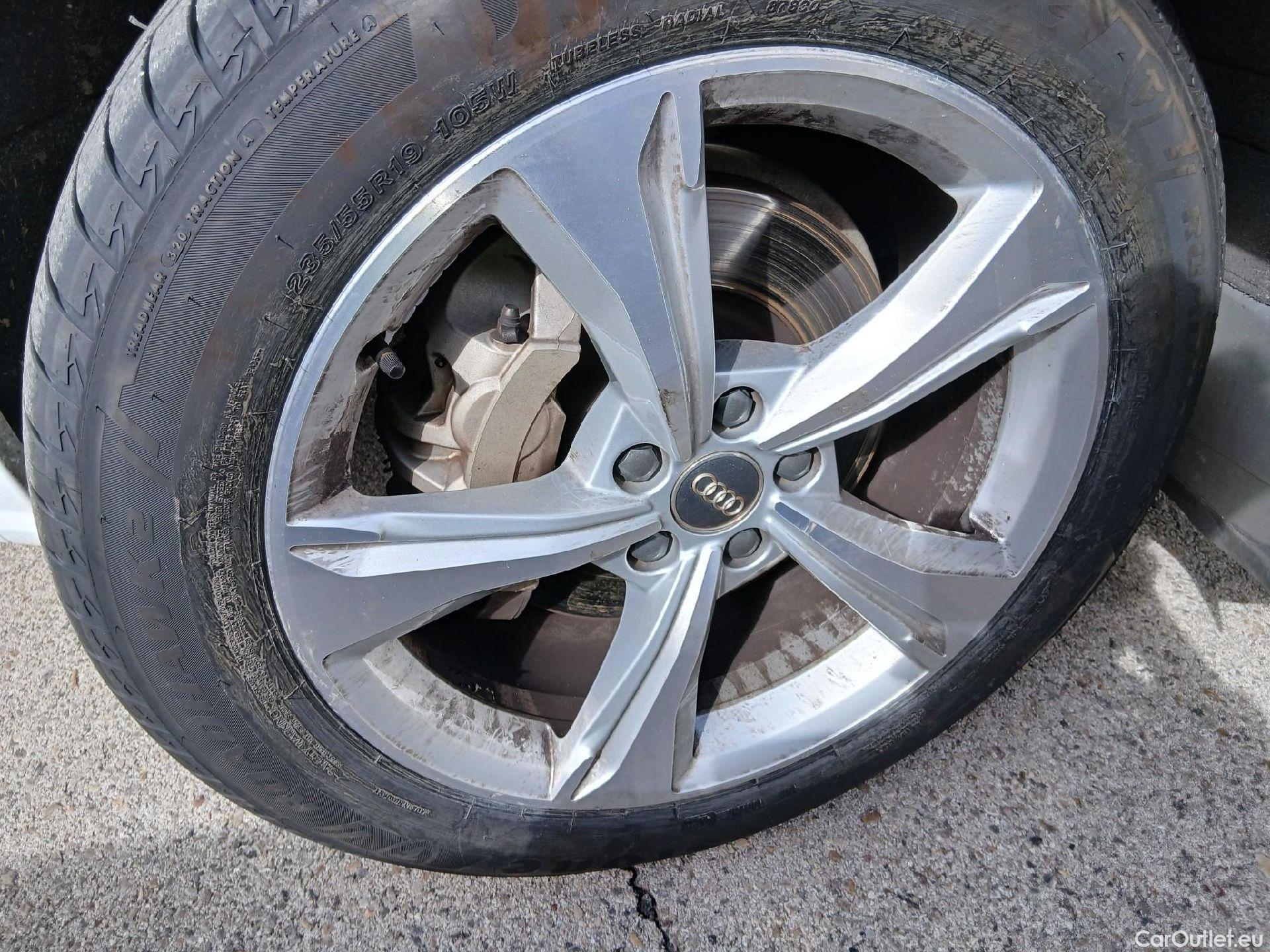  Audi  Q5 AUDI  / 2016 / 5P / todoterreno S line 35 TDI 120kW quattro S tronic (CX) #52