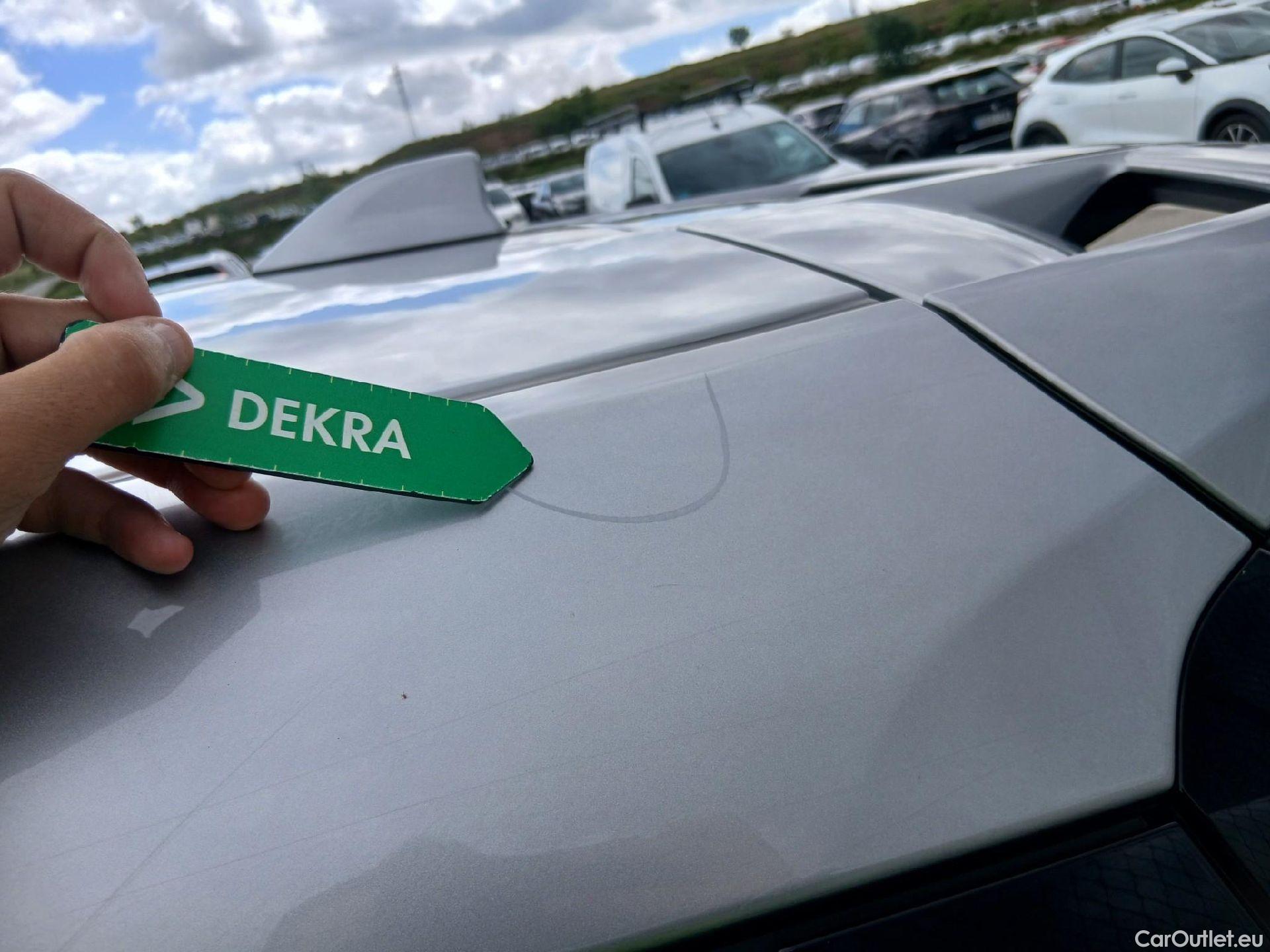  Toyota  C-HR TOYOTA  / 2019 / 5P / todoterreno 1.8 125H Advance #20